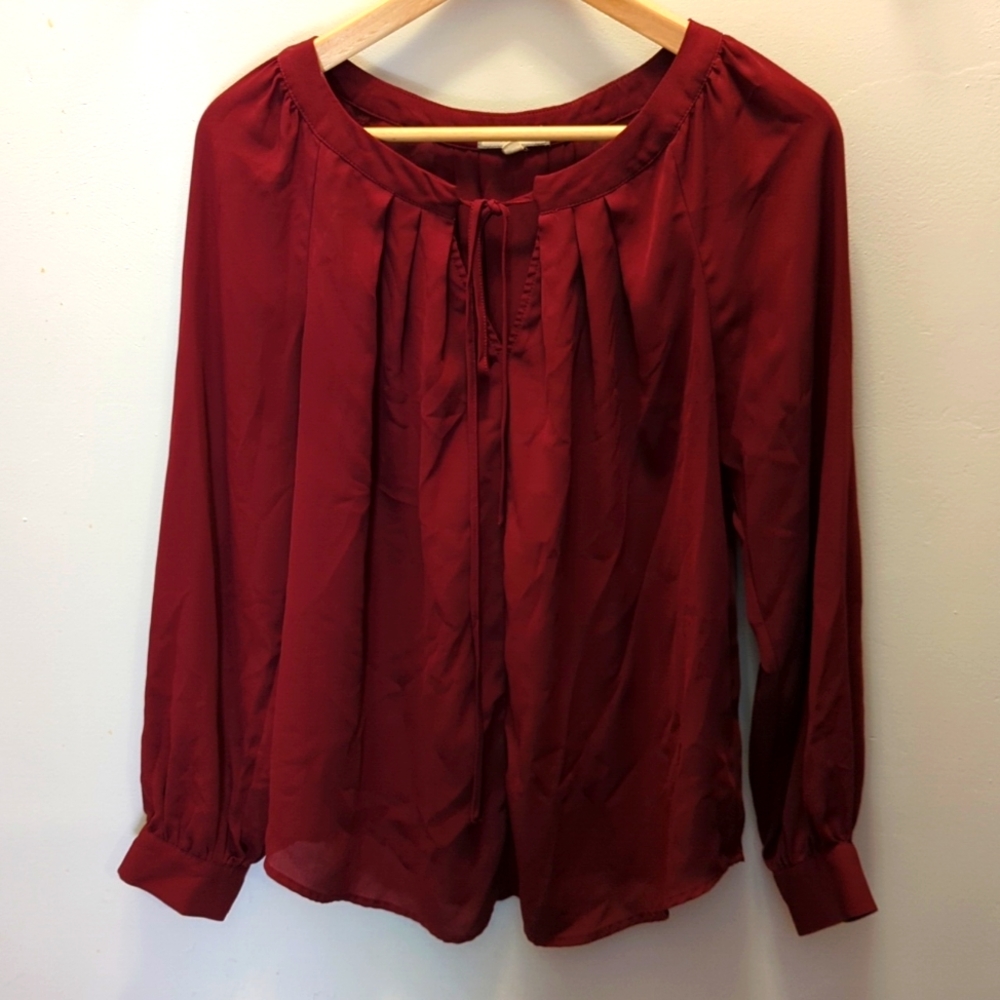 Ladies burgundy blouse